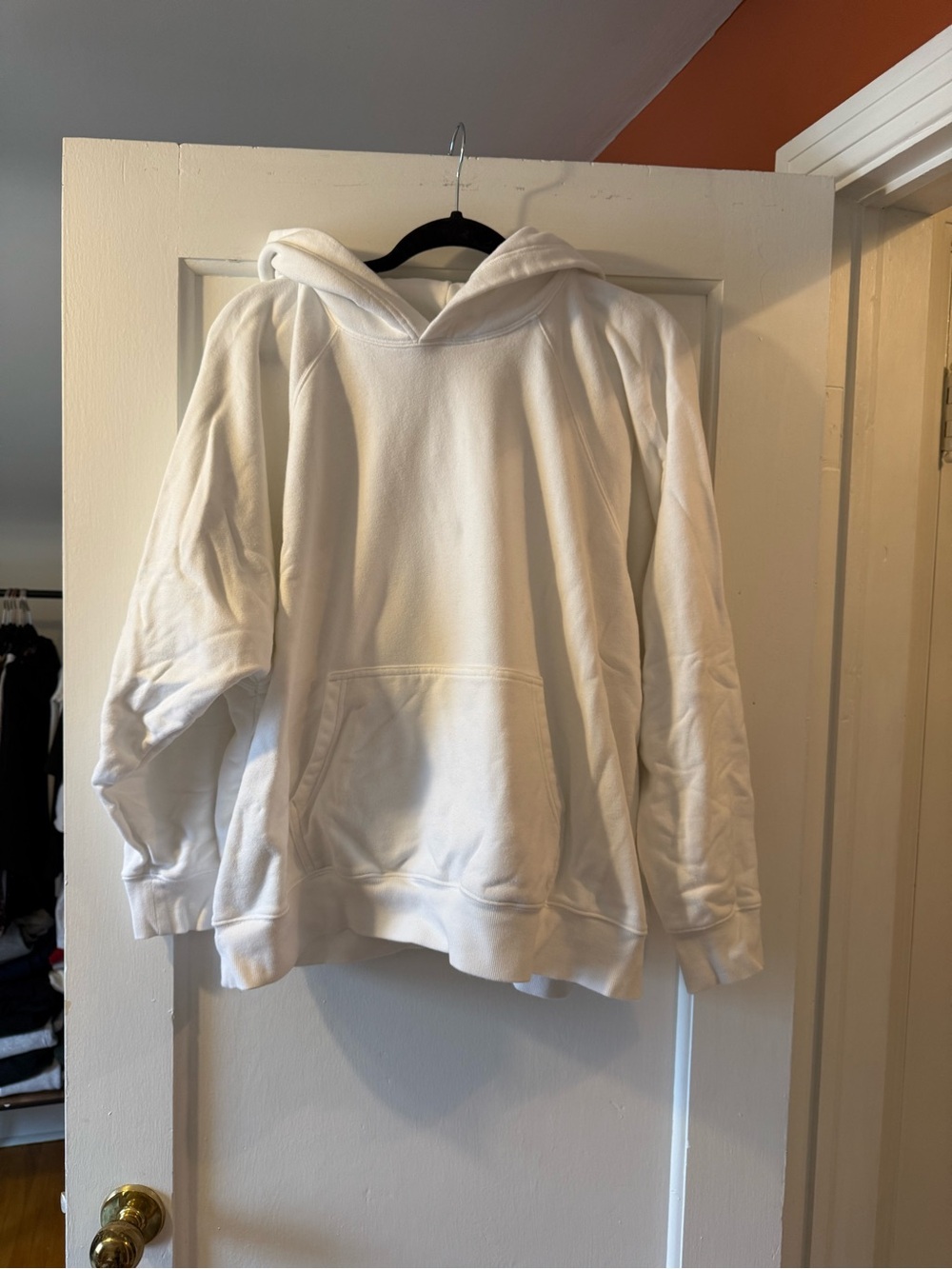 TNA Women's White Hoddie